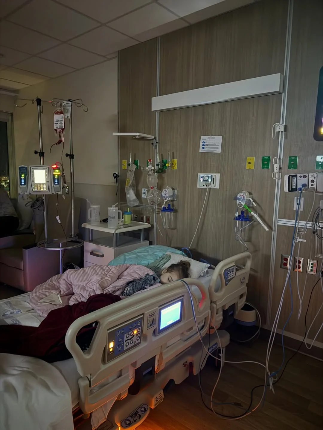 Helena - uma criança que venceu leucemia e agora precisa de cirurgia cardíaca